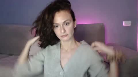 Snapshot of carakat chatting on 01/27/25, 11:22 carakat online show from 01/27/25, 11:22
