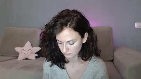 Snapshot of carakat chatting on 02/19/25, 12:03 carakat online show from 02/19/25, 12:03