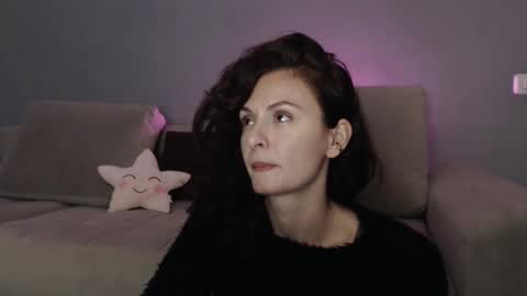 Snapshot of carakat chatting on 02/19/25, 11:36 carakat online show from 02/19/25, 11:36
