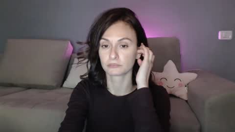 Snapshot of carakat chatting on 03/04/25, 01:34 carakat online show from 03/04/25, 01:34