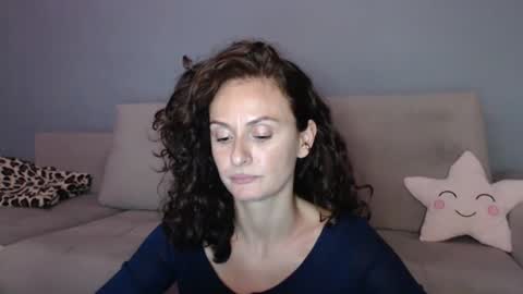 Snapshot of carakat chatting on 09/13/25, 09:25 carakat online show from 09/13/25, 09:25