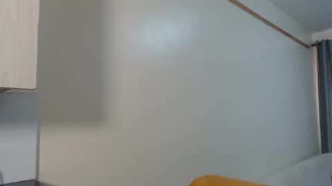 Snapshot of caramel_chocolate01 chatting on 10/03/25, 05:59 caramel online show from 10/03/25, 05:59