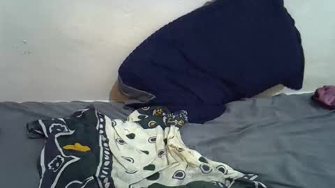 caramel_flames online show from 12/03/25, 06:21