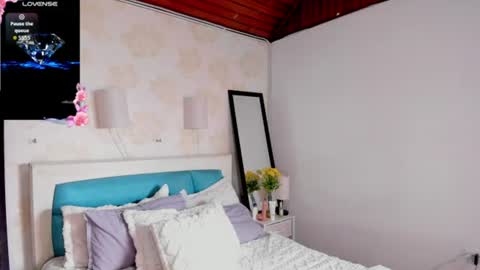 caramel_kiss_ online show from 06/11/26, 12:47