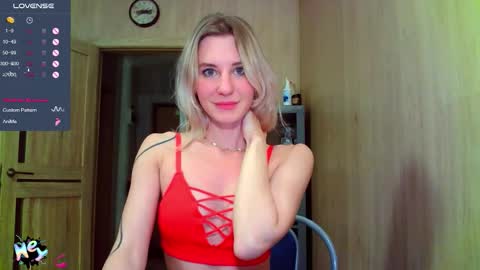 Snapshot of caramel_pie_ chatting on 11/13/25, 08:19 caramel online show from 11/13/25, 08:19