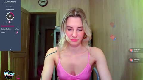 Snapshot of caramel_pie_ chatting on 12/05/25, 07:32 caramel online show from 12/05/25, 07:32