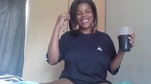 Snapshot of caramelbbe chatting on 02/09/26, 02:10 fifi online show from 02/09/26, 02:10