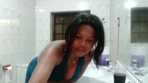Snapshot of caramelbbe chatting on 04/12/26, 07:41 fifi online show from 04/12/26, 07:41