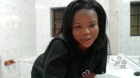 Snapshot of caramelbbe chatting on 05/27/26, 07:22 fifi online show from 05/27/26, 07:22