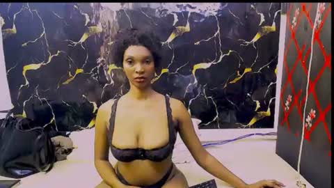 caramelminxx_ online show from 06/19/26, 08:07