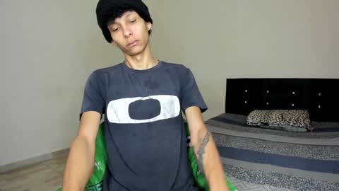 Carlos and Cristian  online show from 12/22/24, 11:44