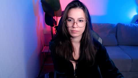 Mary online show from 10/17/25, 01:20