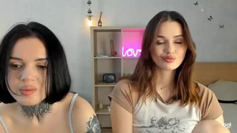 caressyourself online show from 12/29/24, 08:11