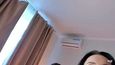 caressyourself online show from 01/04/25, 08:17