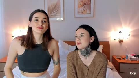 caressyourself online show from 01/05/25, 08:11