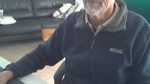Snapshot of cargo69 chatting on 10/04/25, 11:52 cargo69 online show from 10/04/25, 11:52