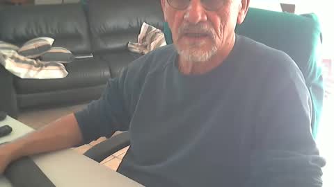 Snapshot of cargo69 chatting on 04/05/26, 03:53 cargo69 online show from 04/05/26, 03:53