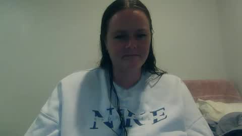 carinabro10 online show from 10/07/25, 08:44