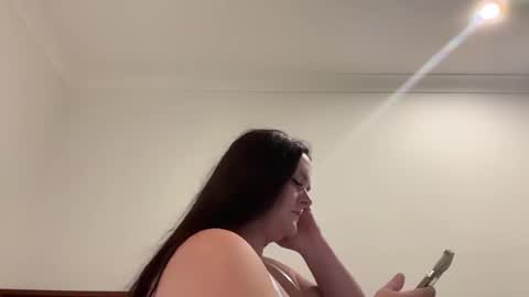 carinabro10 online show from 06/10/26, 08:35