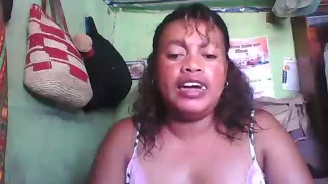 Snapshot of carinesexy69 chatting on 01/16/25, 10:32 carinesexy69 online show from 01/16/25, 10:32