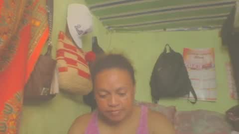 Snapshot of carinesexy69 chatting on 02/27/25, 08:50 carinesexy69 online show from 02/27/25, 08:50