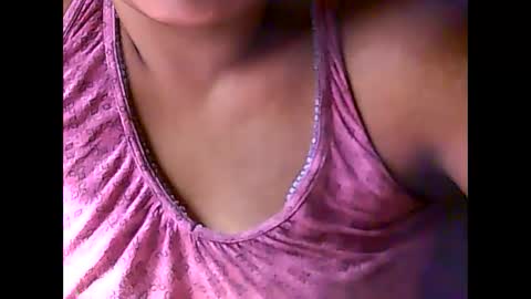 Snapshot of carinesexy69 chatting on 02/27/25, 12:02 carinesexy69 online show from 02/27/25, 12:02