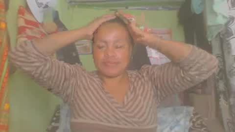 Snapshot of carinesexy69 chatting on 03/01/25, 10:34 carinesexy69 online show from 03/01/25, 10:34