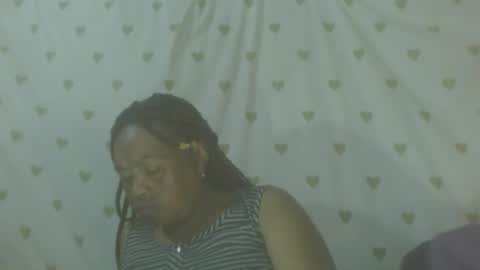 Snapshot of carinesexy69 chatting on 09/24/25, 10:51 carinesexy69 online show from 09/24/25, 10:51