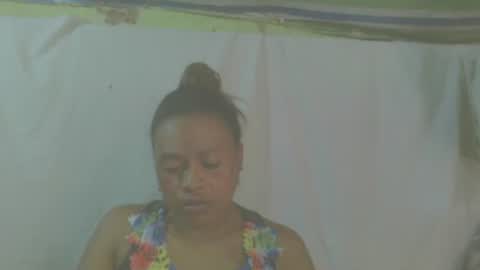 Snapshot of carinesexy69 chatting on 10/15/25, 09:53 carinesexy69 online show from 10/15/25, 09:53