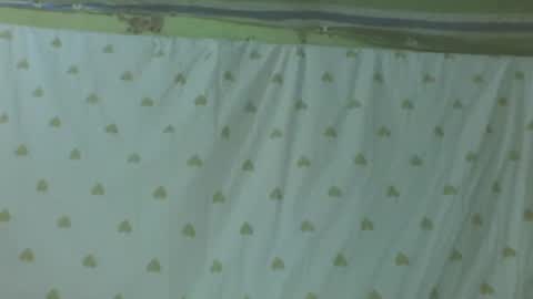 Snapshot of carinesexy69 chatting on 10/18/25, 10:43 carinesexy69 online show from 10/18/25, 10:43