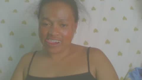 Snapshot of carinesexy69 chatting on 10/25/25, 10:23 carinesexy69 online show from 10/25/25, 10:23