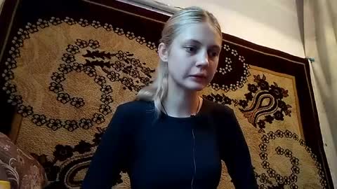 Snapshot of carissaalderson chatting on 04/28/26, 02:27 Kira online show from 04/28/26, 02:27