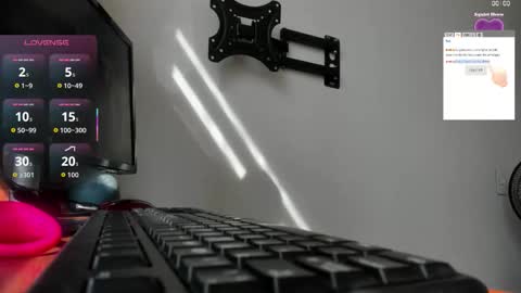 Snapshot of caritodior1 chatting on 10/08/25, 01:42 caritodior1 online show from 10/08/25, 01:42