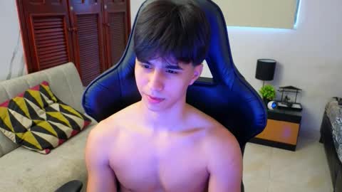 Snapshot of carl_dixon chatting on 12/01/25, 07:30 carl_dixon online show from 12/01/25, 07:30