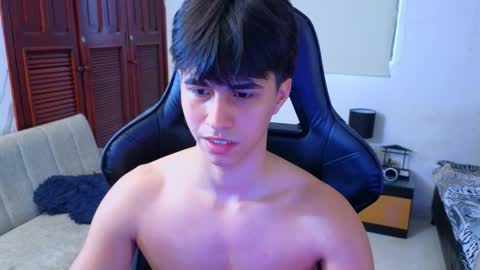 Snapshot of carl_dixon chatting on 12/14/25, 09:30 carl_dixon online show from 12/14/25, 09:30