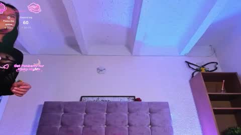 Carla online show from 11/06/25, 03:51