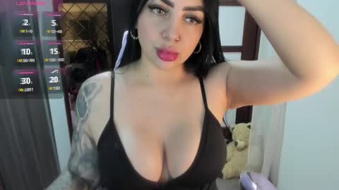 Snapshot of carla_mistress chatting on 11/17/25, 08:14 carla_mistress online show from 11/17/25, 08:14