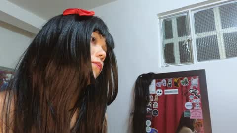 Snapshot of carla_moon_ chatting on 06/11/26, 06:17 Lizzie online show from 06/11/26, 06:17