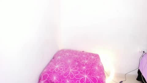 carla_morrinson2 online show from 12/19/25, 09:22