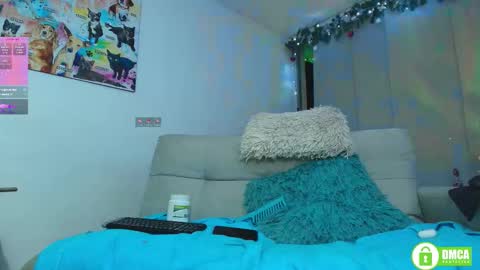 Snapshot of carla_rossi chatting on 12/23/25, 05:49 Carla online show from 12/23/25, 05:49