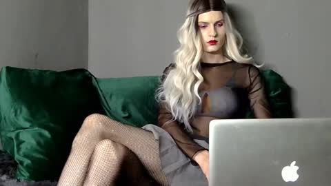 sexy online show from 09/14/25, 09:14