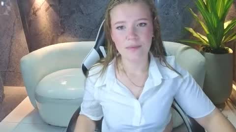 Carla  online show from 10/03/25, 12:46