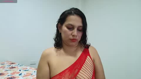 Snapshot of carlaantonellii chatting on 06/13/26, 04:43 carlaantonellii online show from 06/13/26, 04:43
