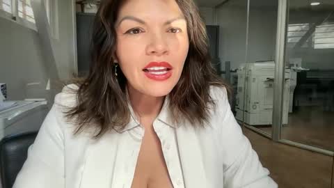 Carla Connor online show from 09/23/25, 09:45