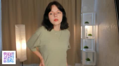Emilia online show from 09/11/25, 04:23