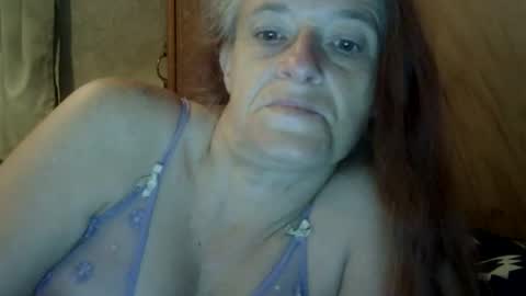 carleeswoman08 online show from 11/17/25, 12:22