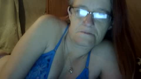 carleeswoman08 online show from 12/01/25, 12:21