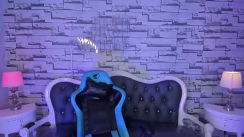 CARLYE   online show from 12/13/24, 04:00