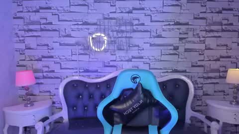 CARLYE   online show from 12/19/24, 04:13