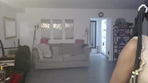 Snapshot of carliecreams chatting on 11/15/25, 07:21 Carlie online show from 11/15/25, 07:21